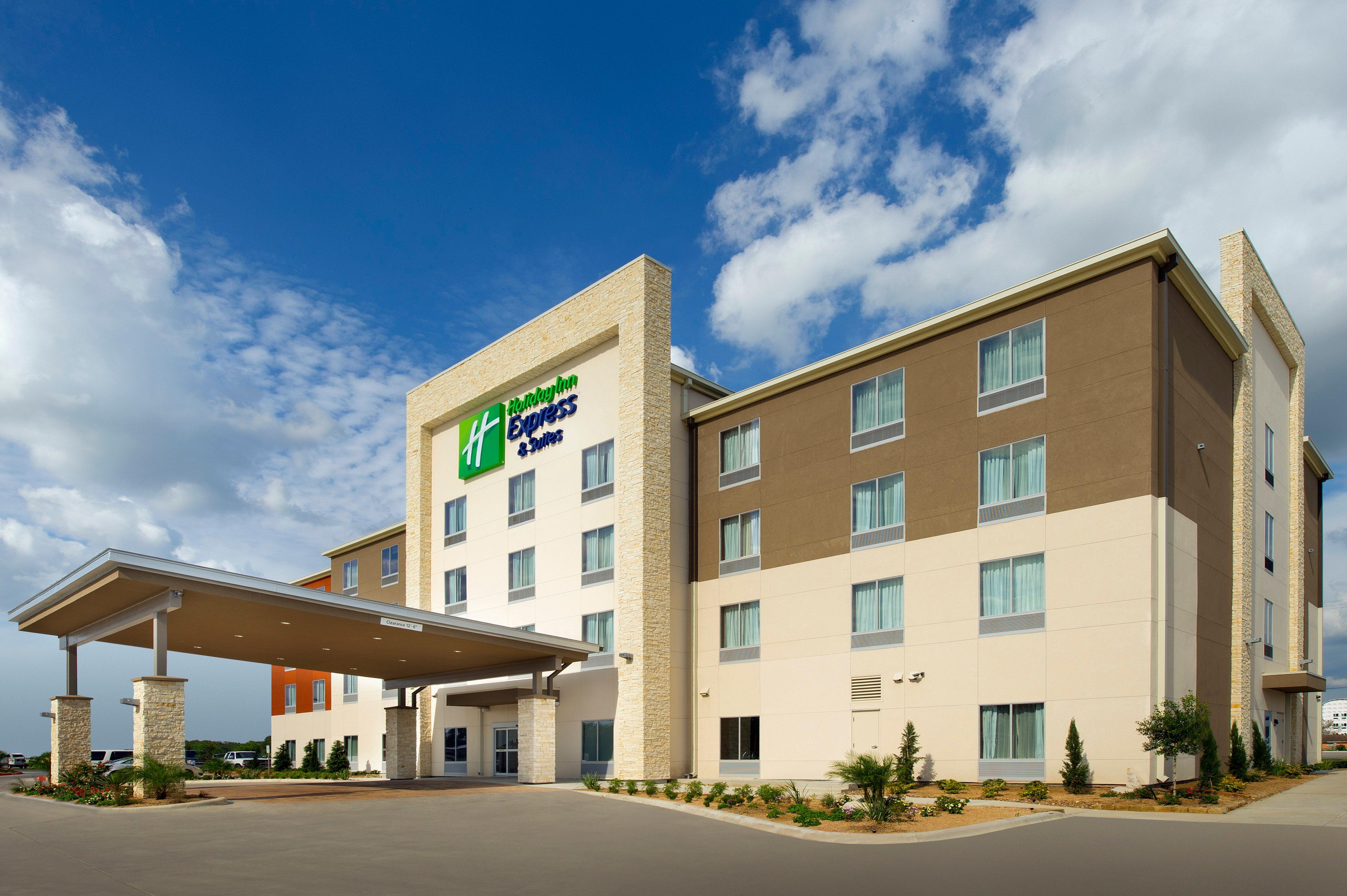 Holiday Inn Express & Suites Bay City By Ihg Екстер'єр фото